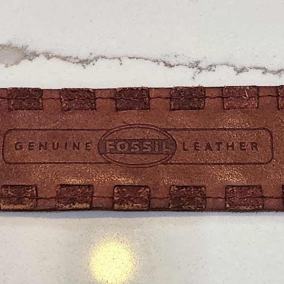 Fossil 100% Leather Belt Size Small - Picture 7 of 10